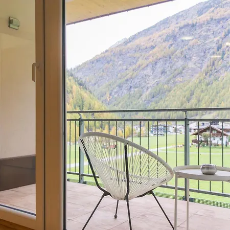 International House Mit Balkon Zw 12 Sölden