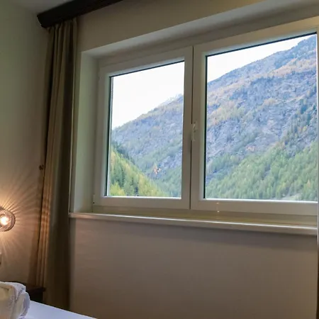 International House Mit Balkon Zw 12 Апартаменты *