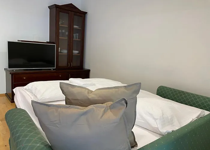 International House Mit Balkon Zw 12 아파트