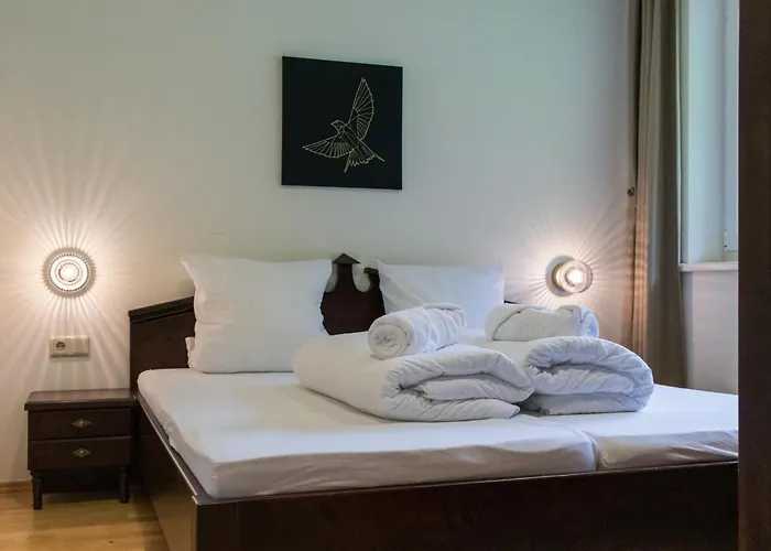 International House Mit Balkon Zw 12 아파트 *