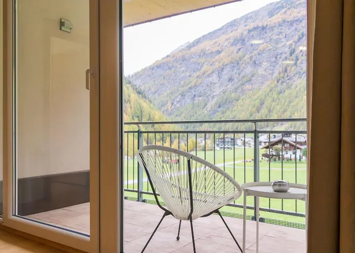 International House Mit Balkon Zw 12 Зёльден